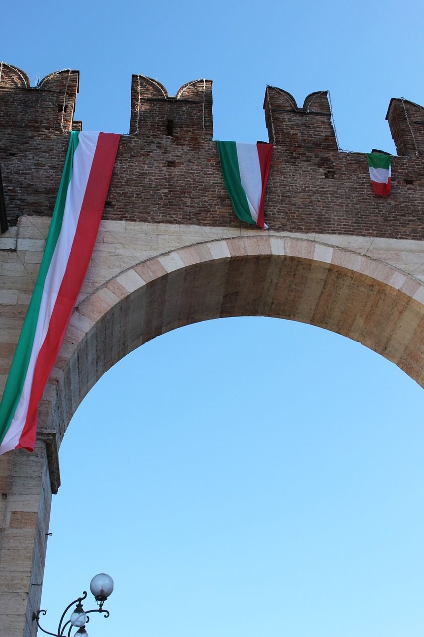 verona italy flag free photo