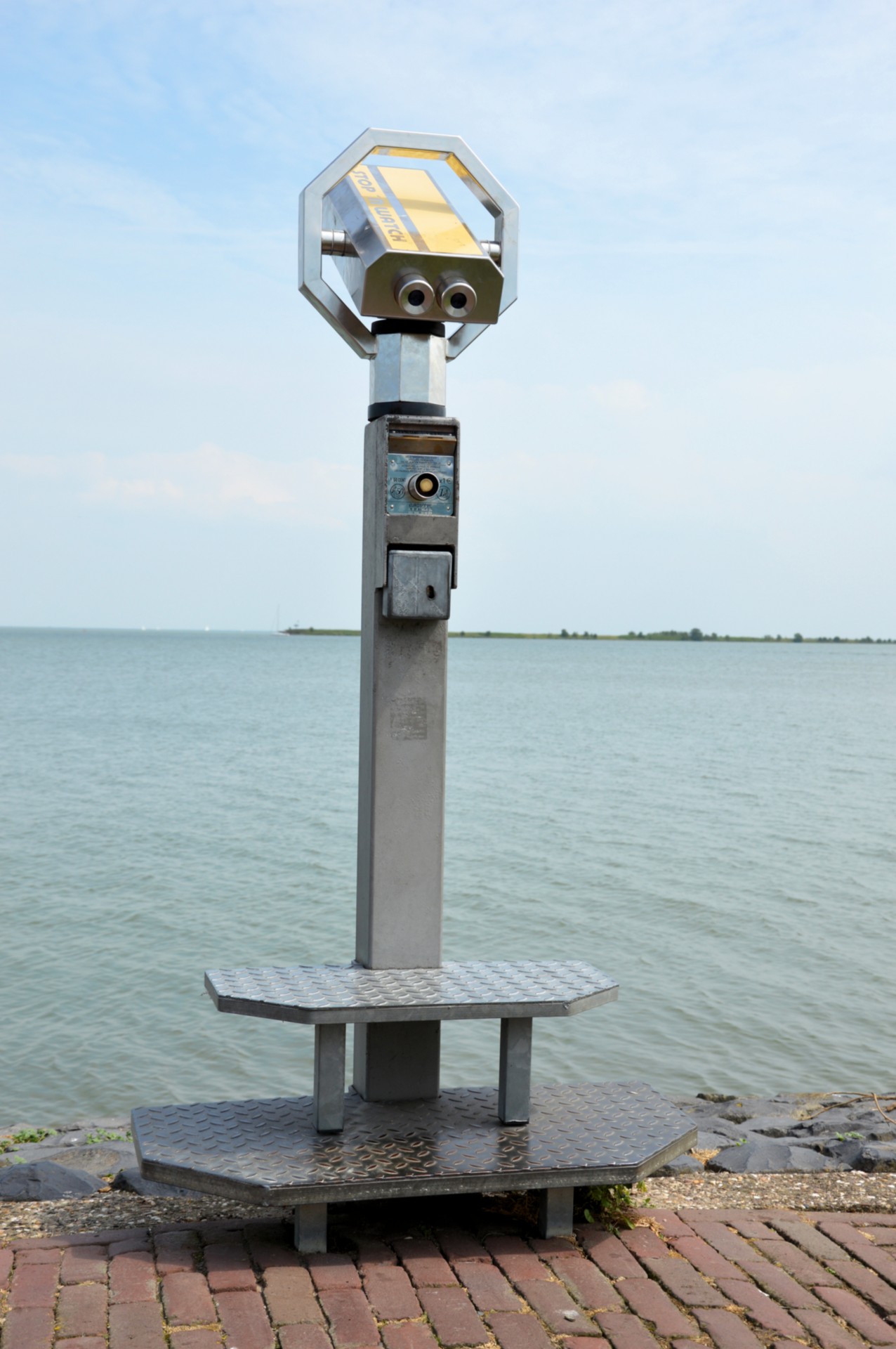 binoculars tourists object free photo