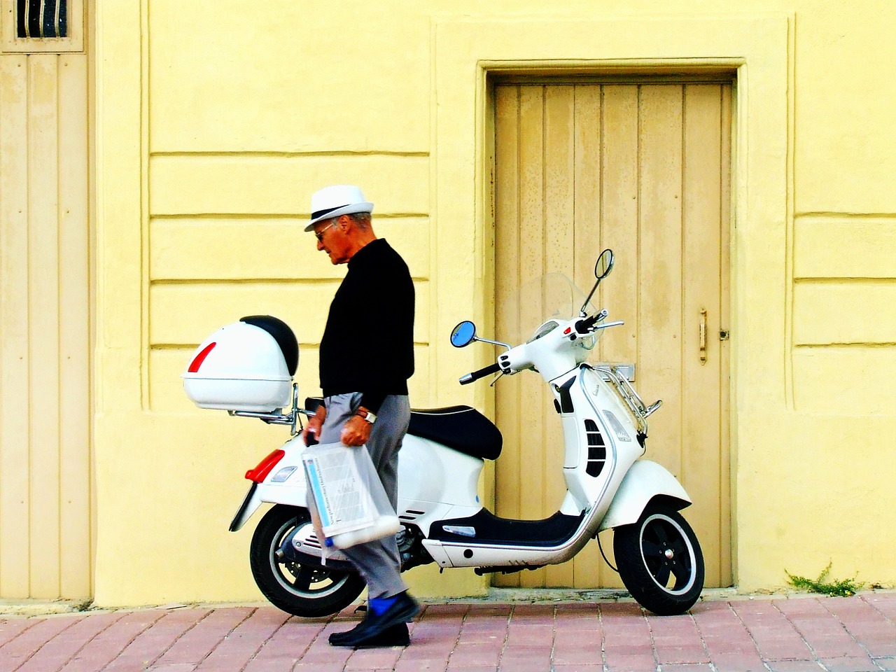 vespa scooter man free photo