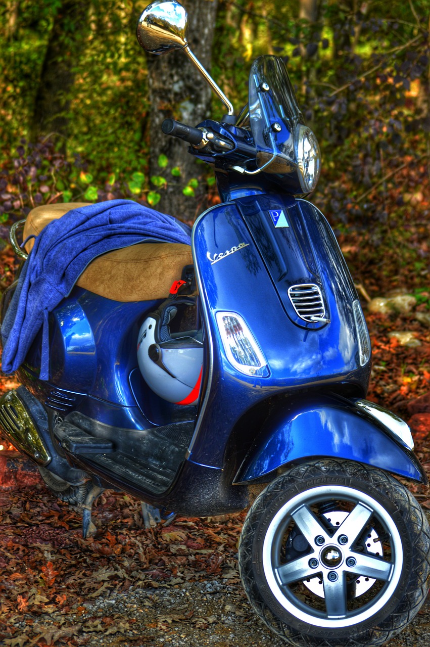 moped vespa lx150 free photo