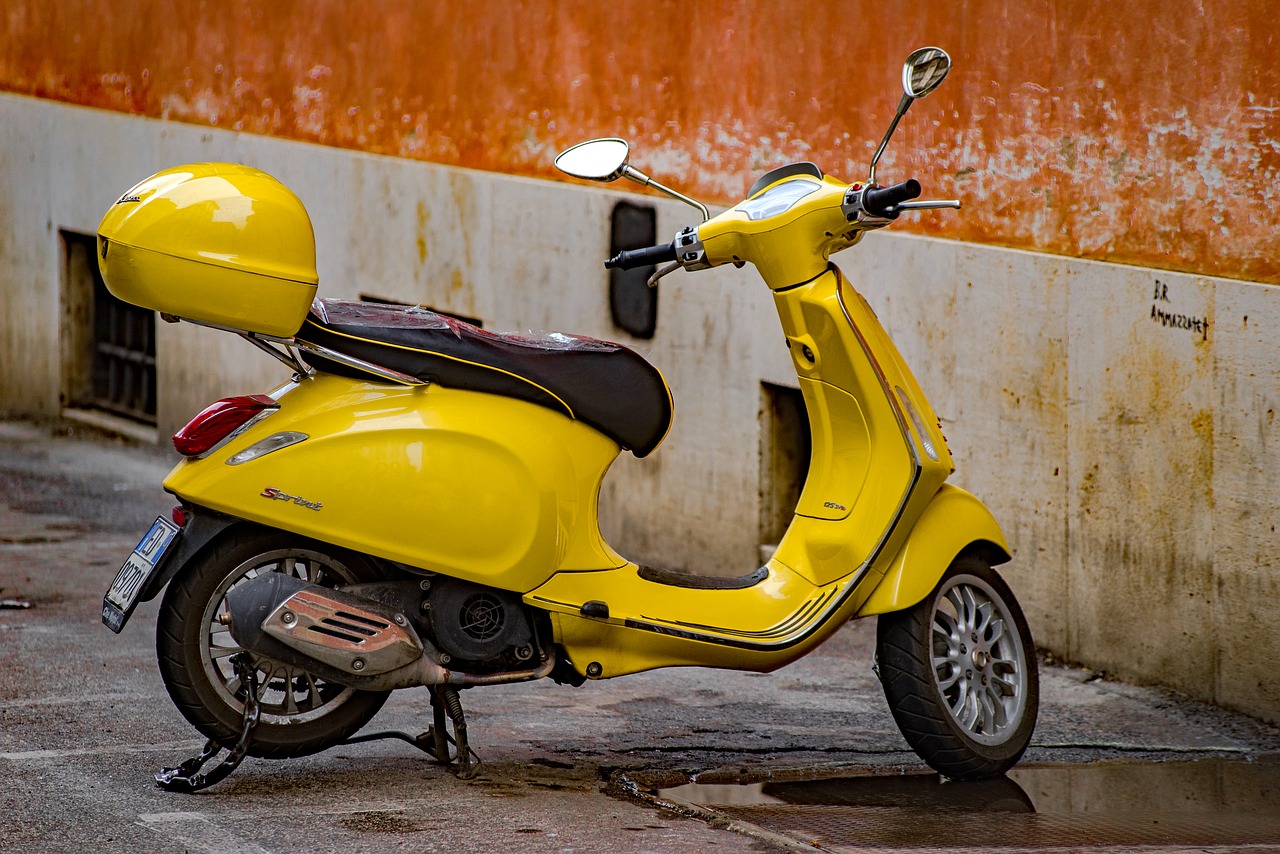 vespa  scooter  motorcycle free photo