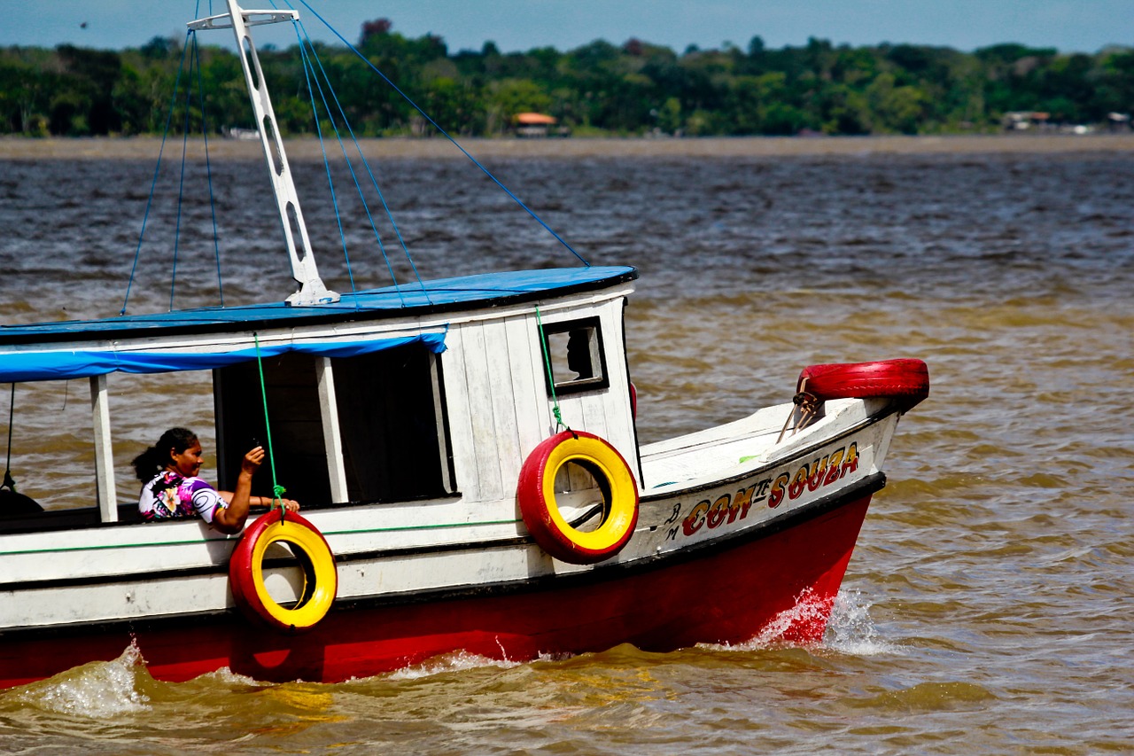 vessel boat mar free photo