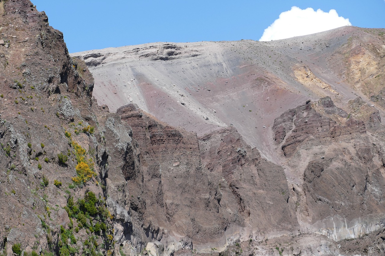 vesuvius volcano naples free photo