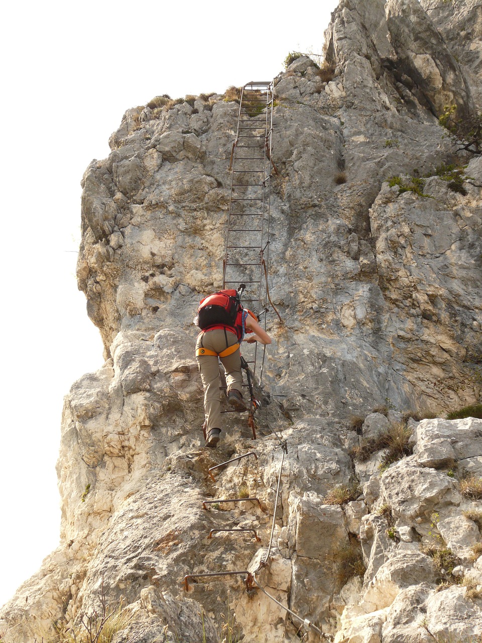 via dell'amicizia steep exposed free photo