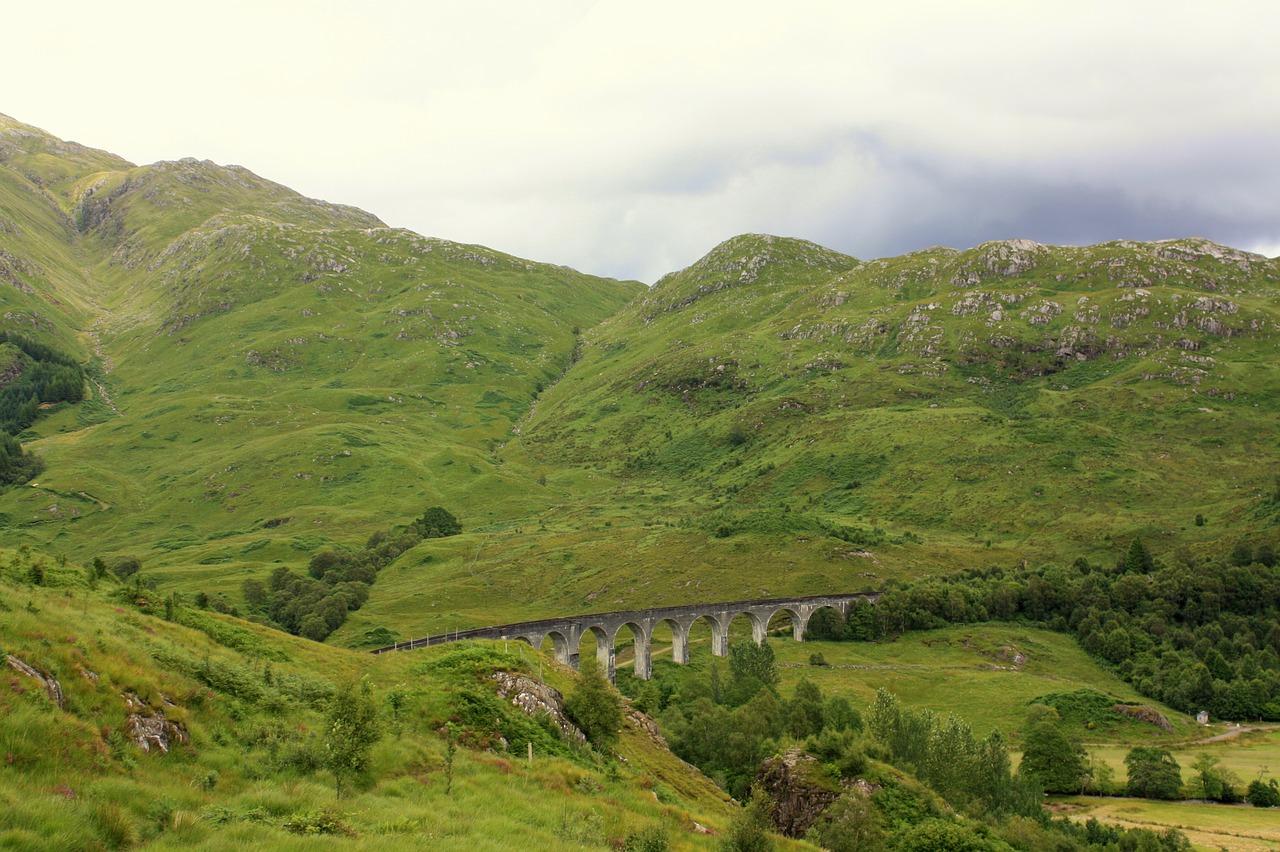 viaduct railway harry potter free photo