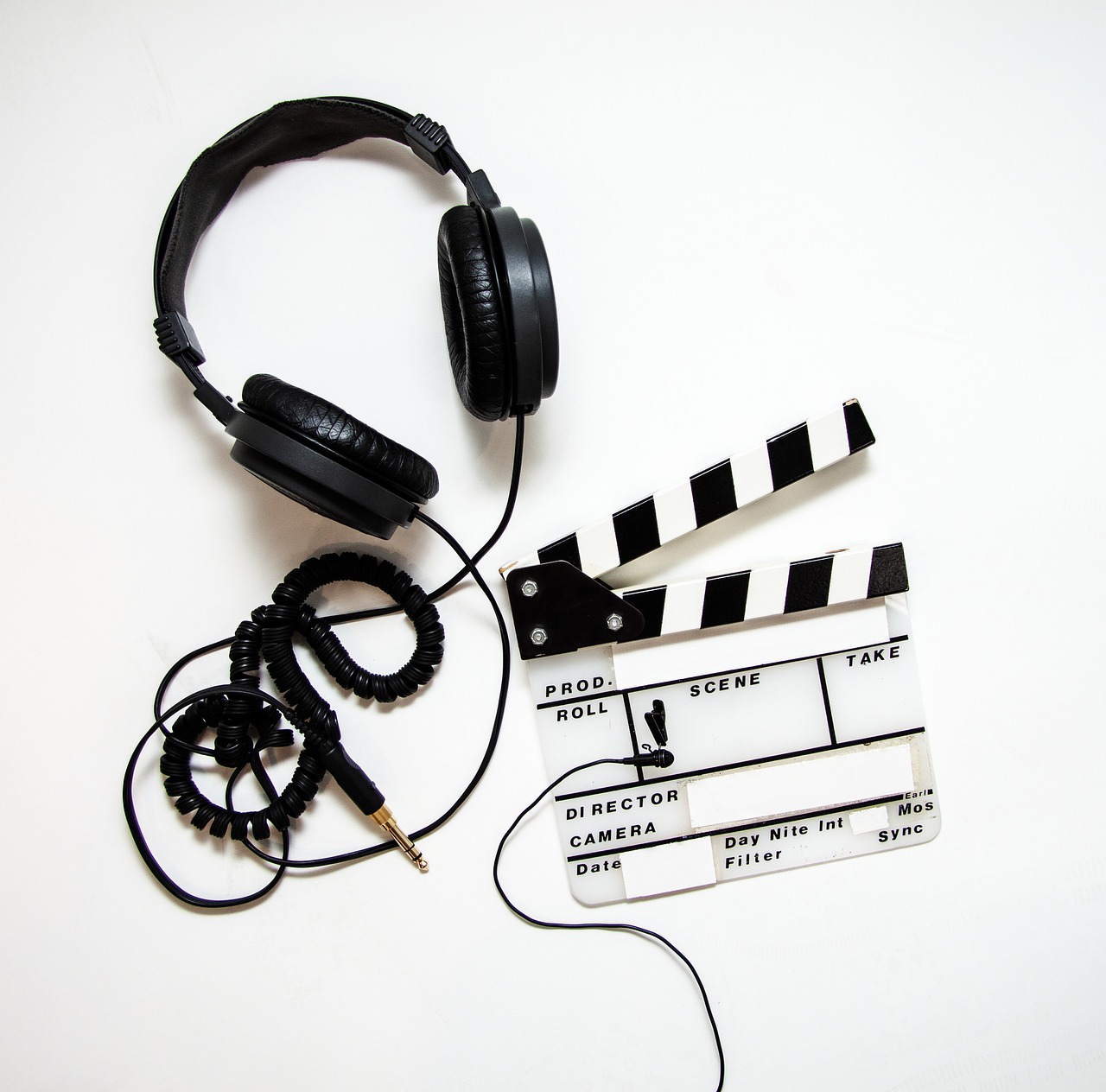 video production  headphones  lavalier free photo
