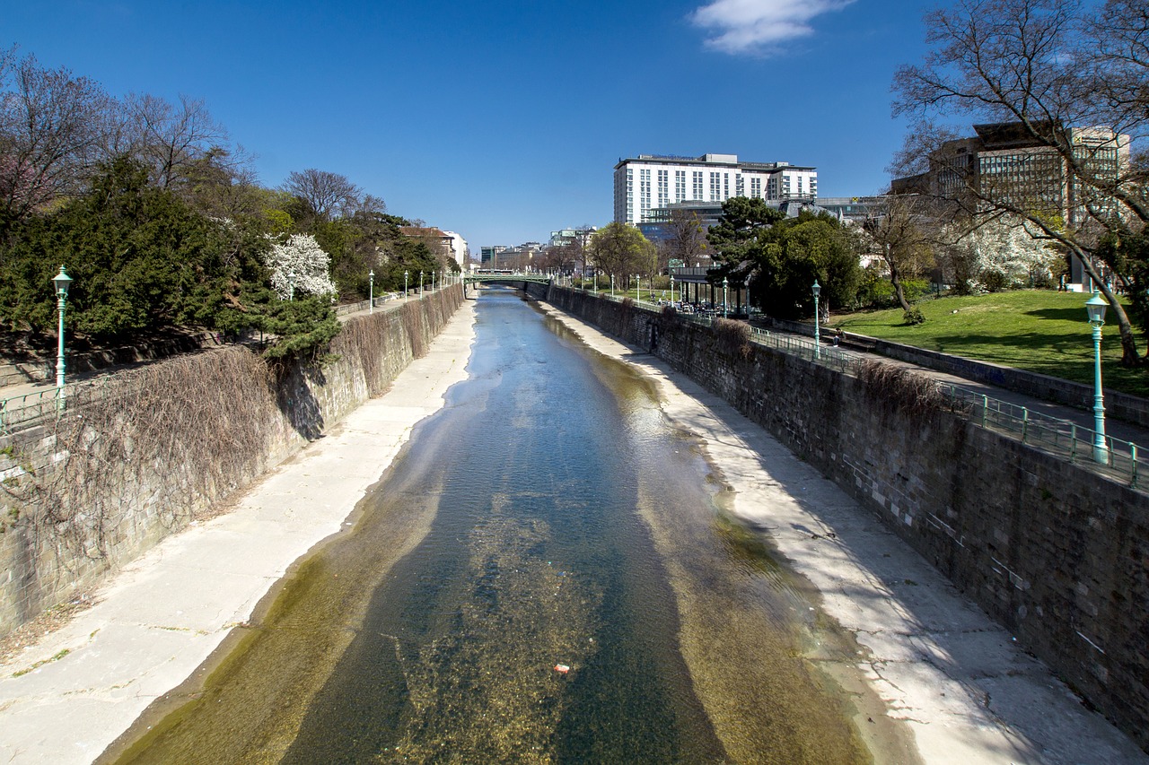 vienna donaukanal channel free photo