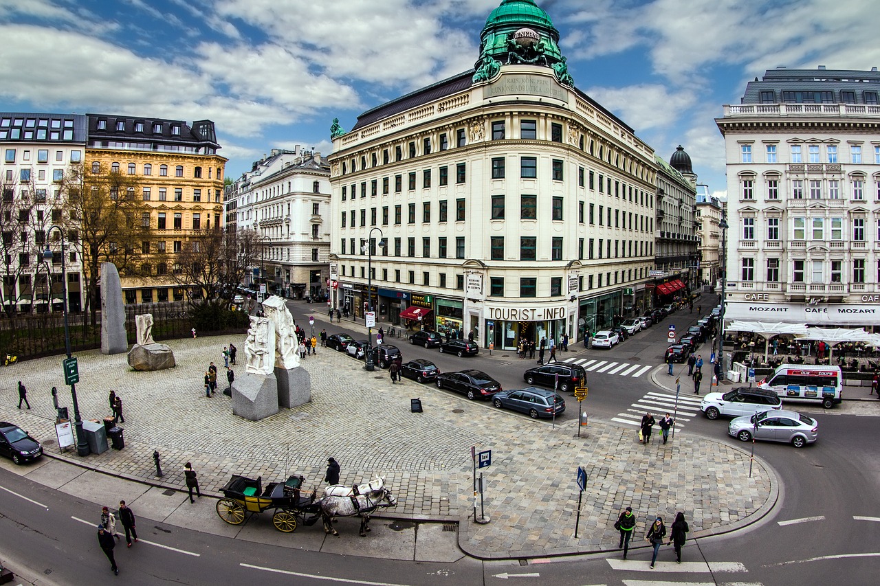 vienna downtown panorama free photo