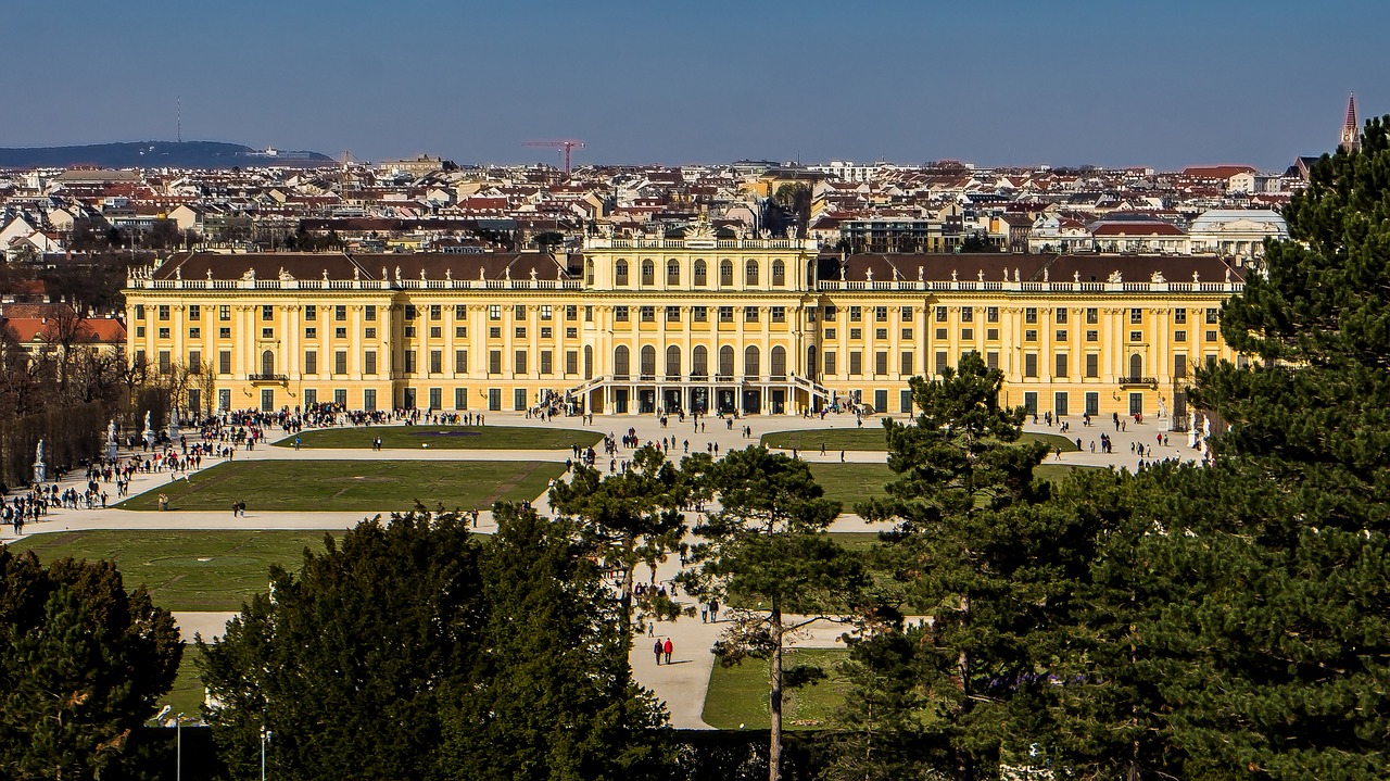 vienna schönbrunn castle free photo