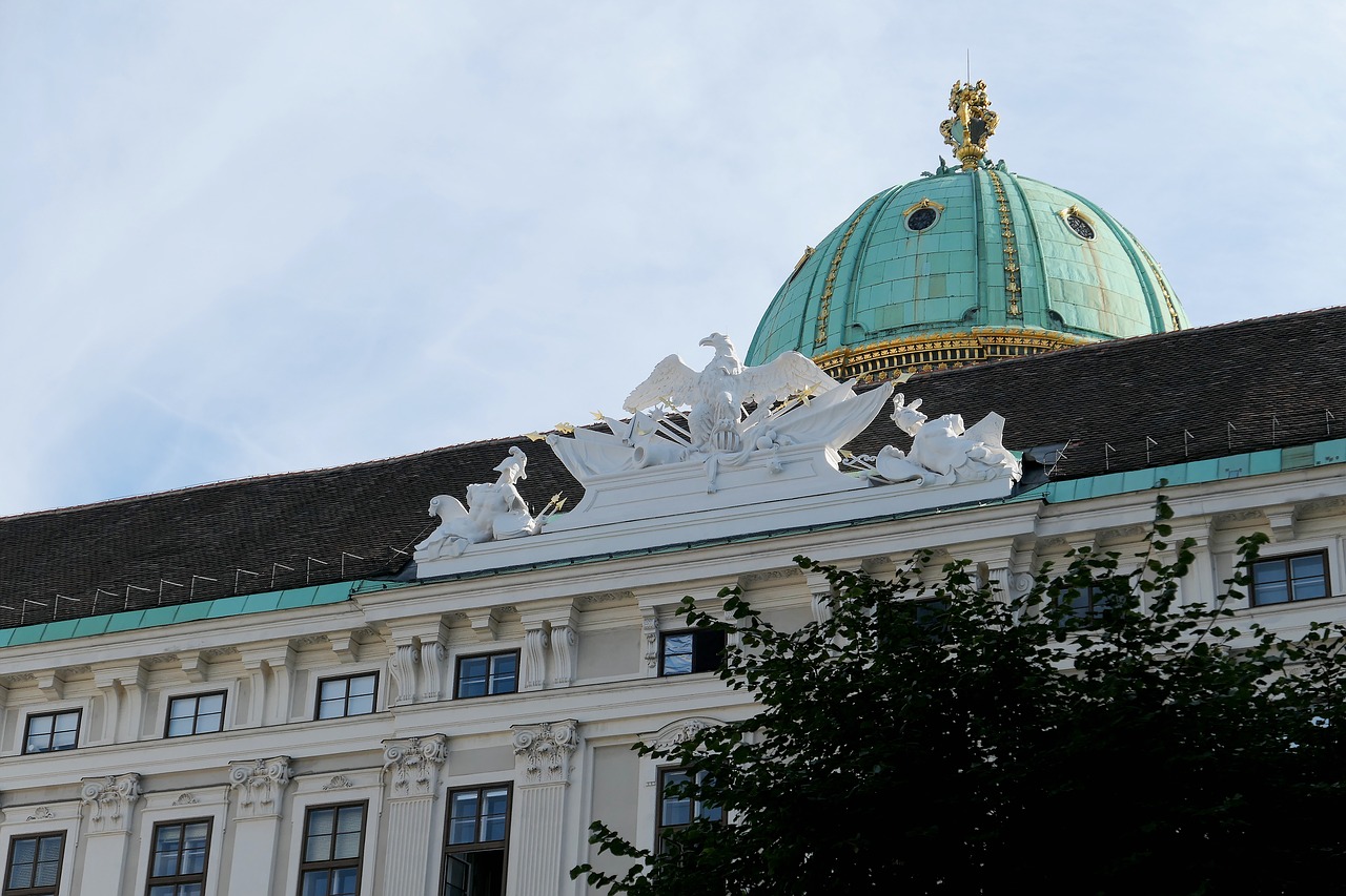 vienna  hofburg imperial palace  places of interest free photo