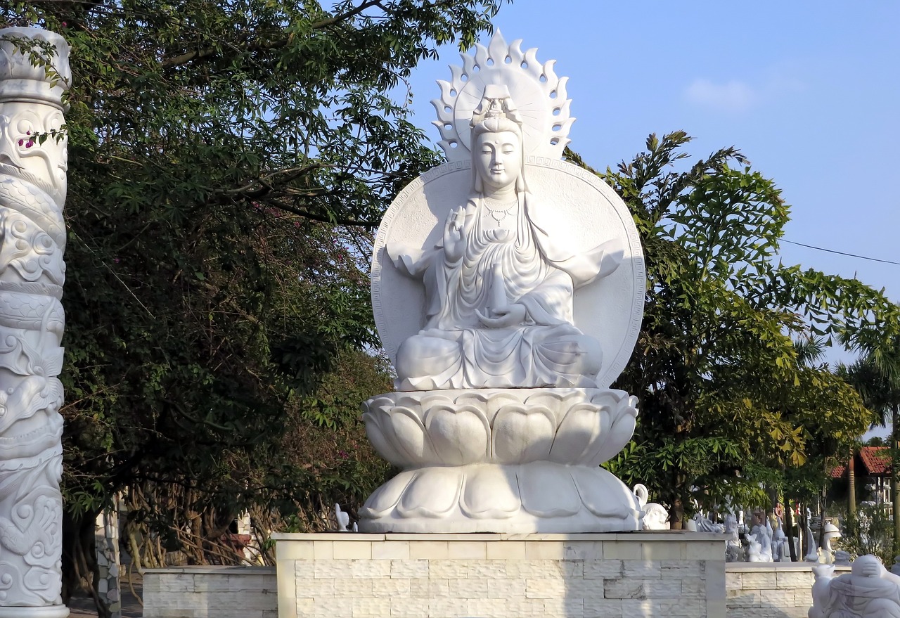 viet nam statue mrs buddha free photo