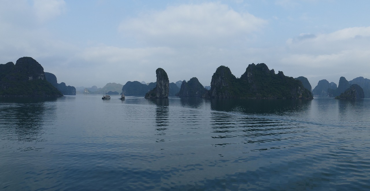 vietnam halong sea free photo