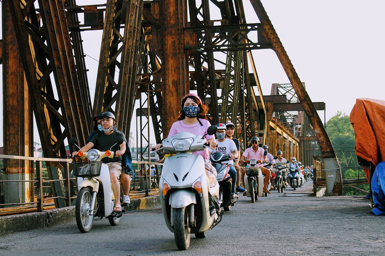 vietnam  bikes  moving free photo
