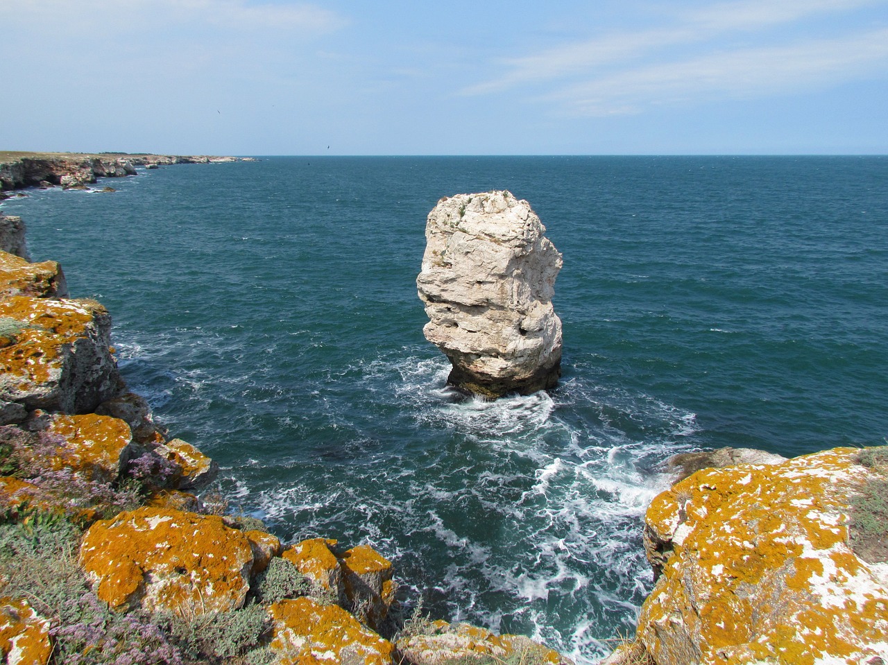 view black sea rocks free photo