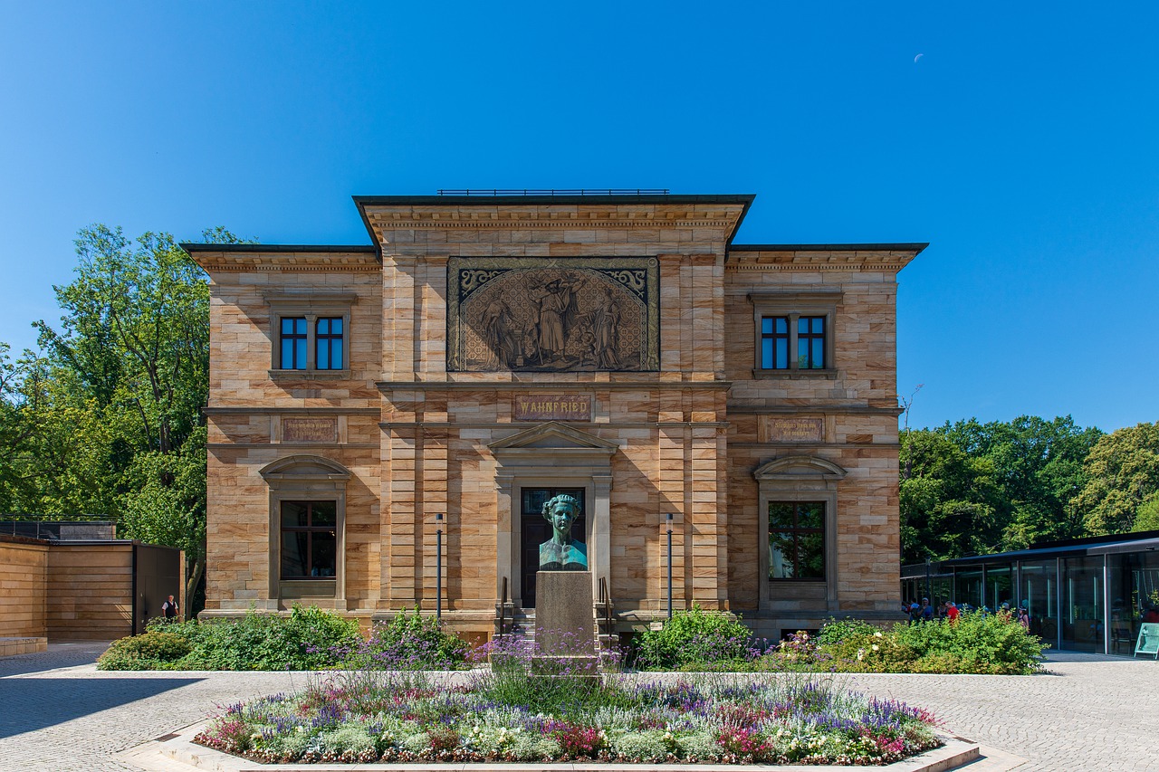 villa  overview  bayreuth free photo