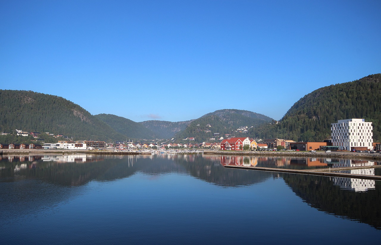 village lake namsos free photo