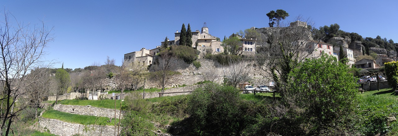 village beaucet provence landscape free photo