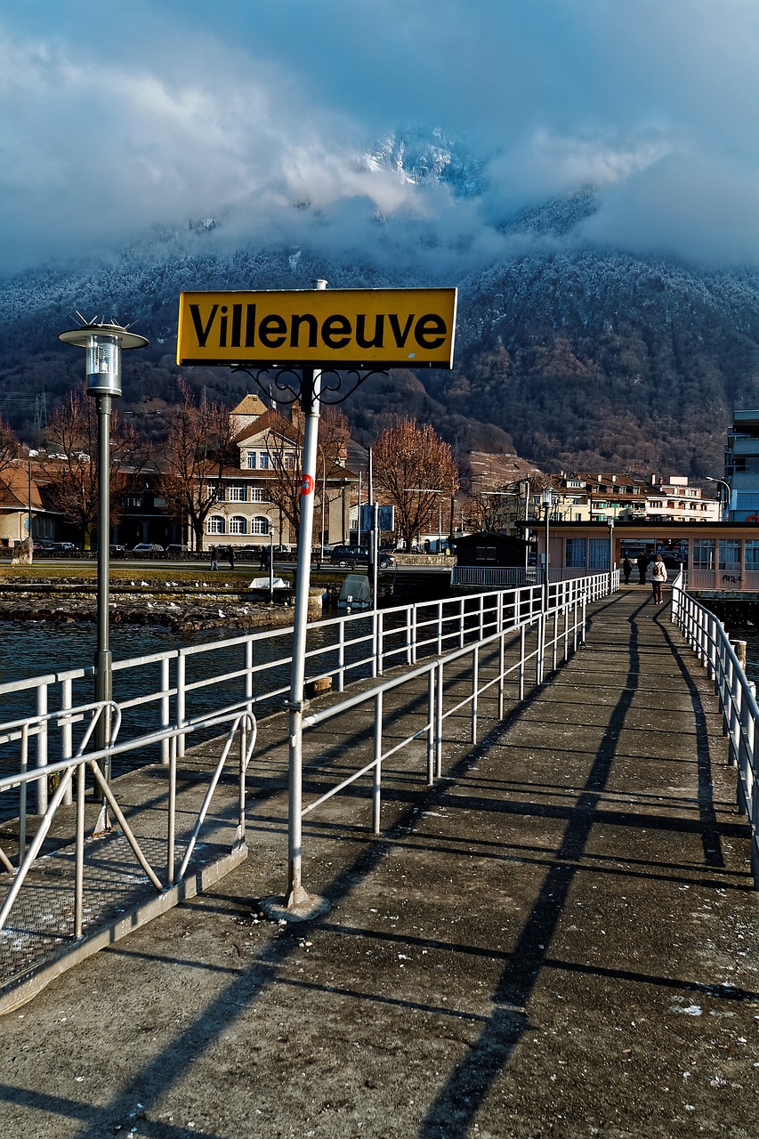 villeneuve geneva lake free photo