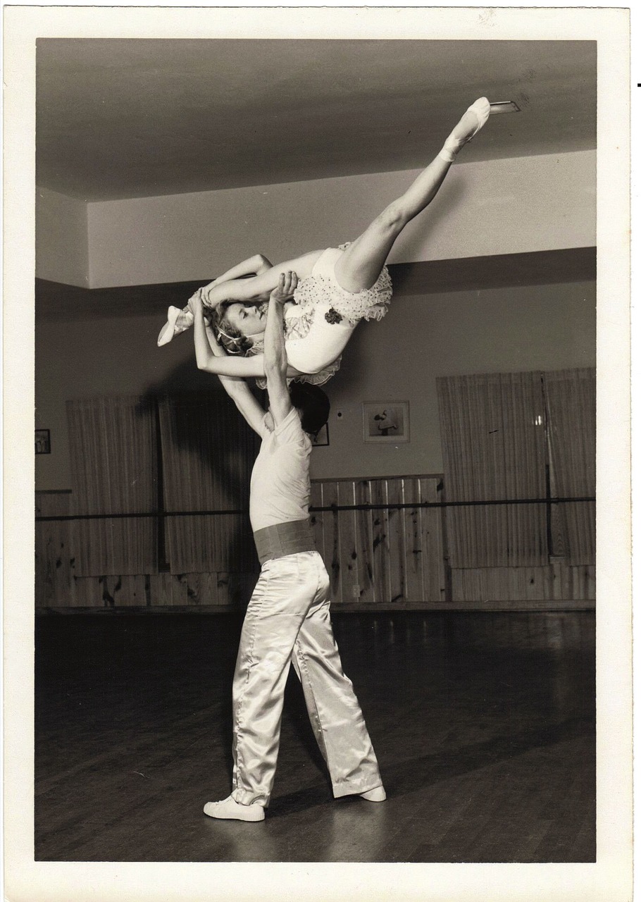 vintage retro dancers free photo
