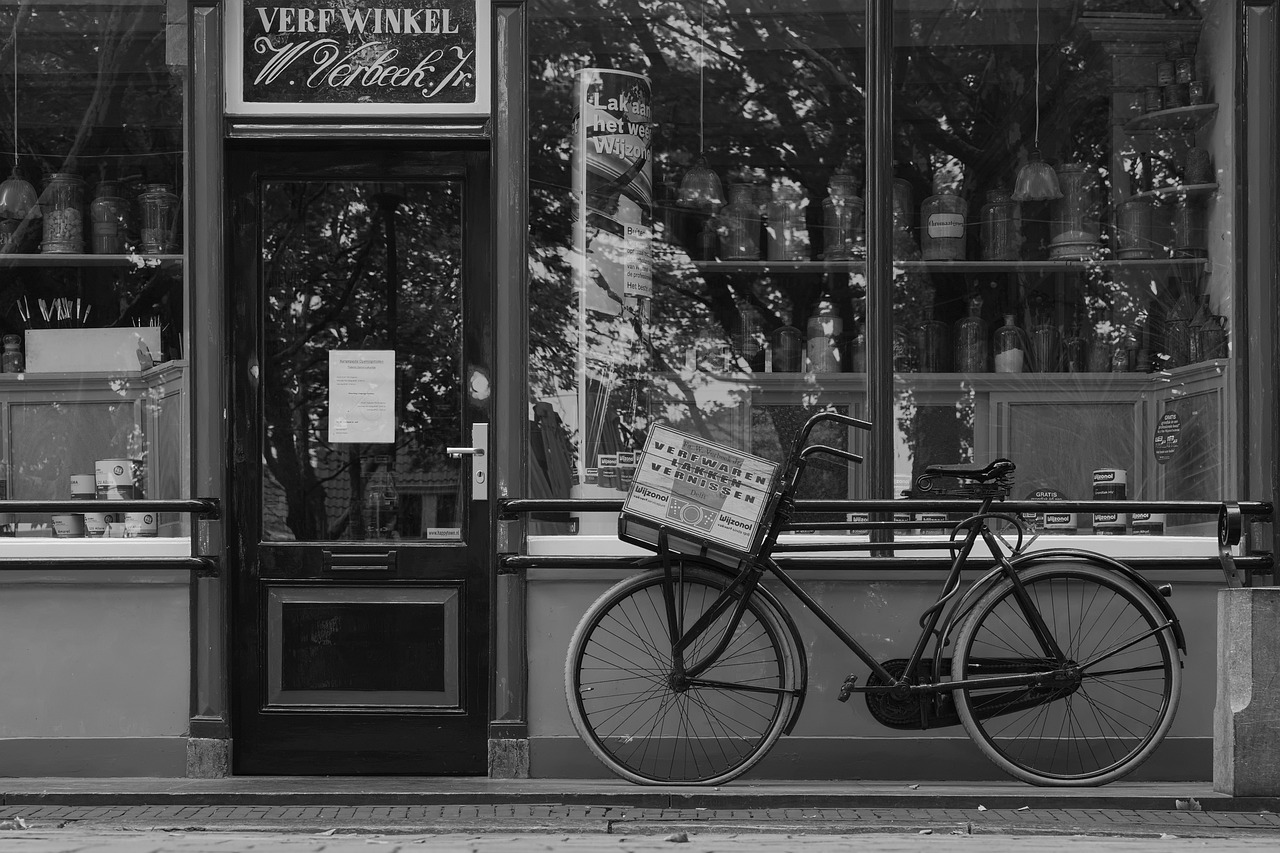 vintage shop bike free photo