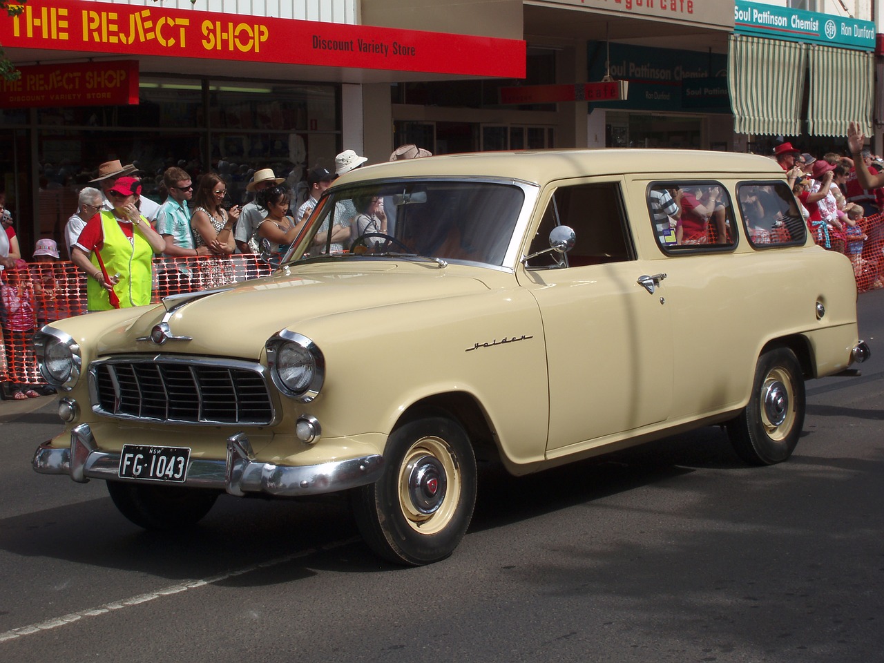 vintage holden car free photo