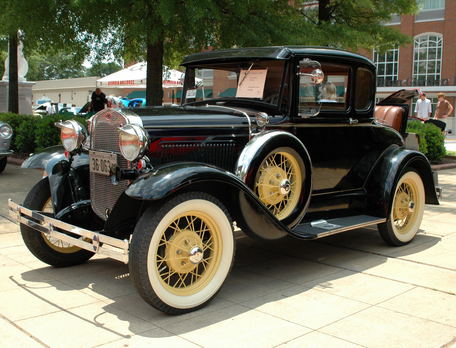 vintage car retro revival restored free photo