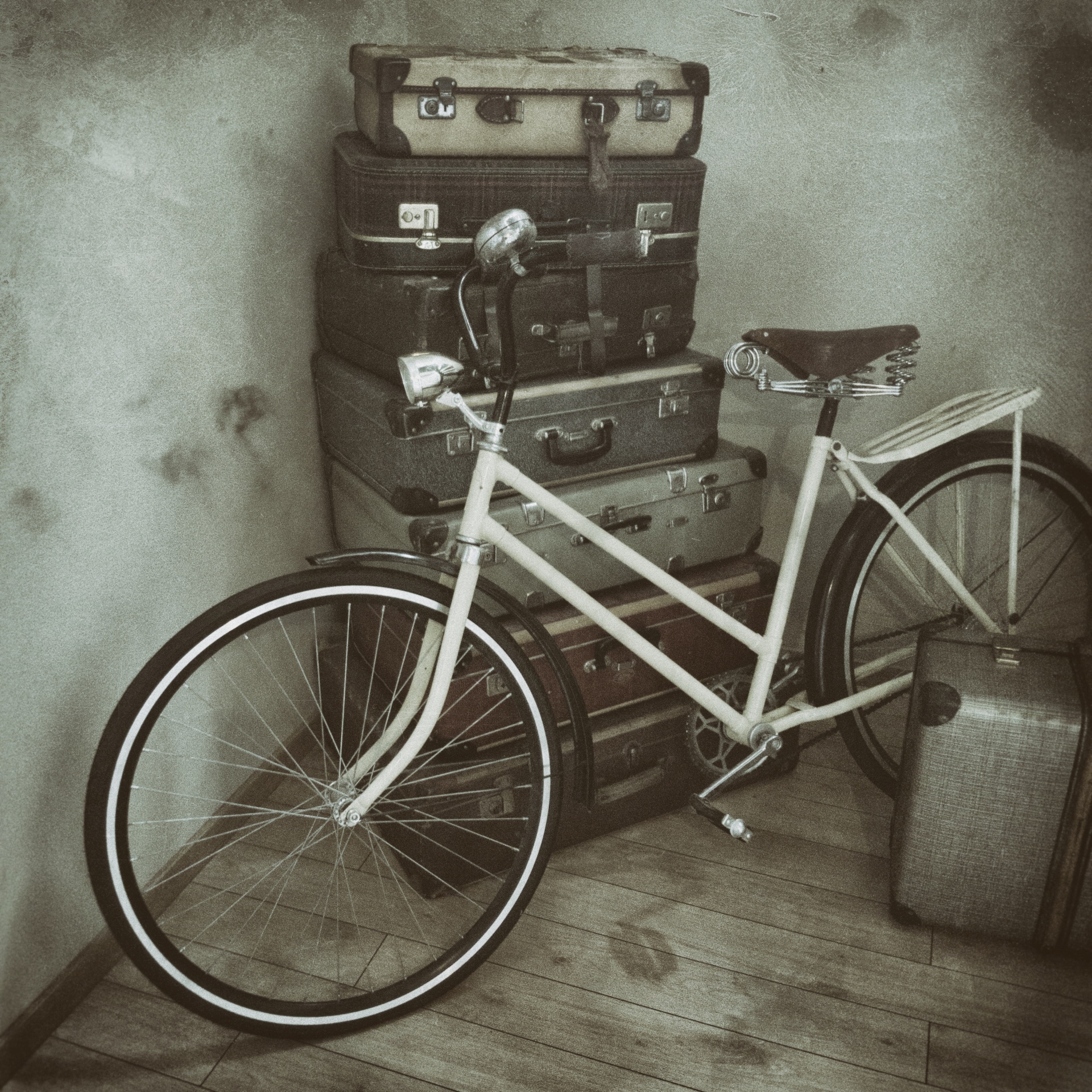 vintage bike suitcase free photo