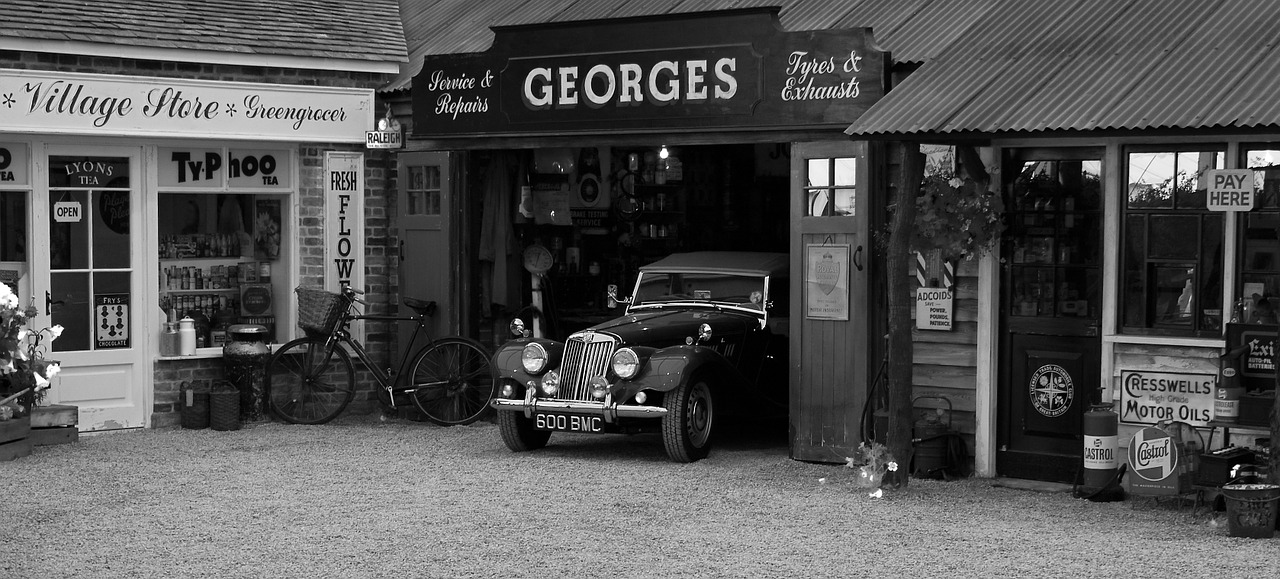 vintage car garage shop free photo