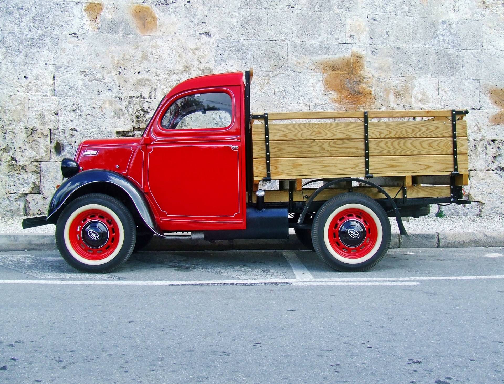 truck red truck old truck vintage truck free photo