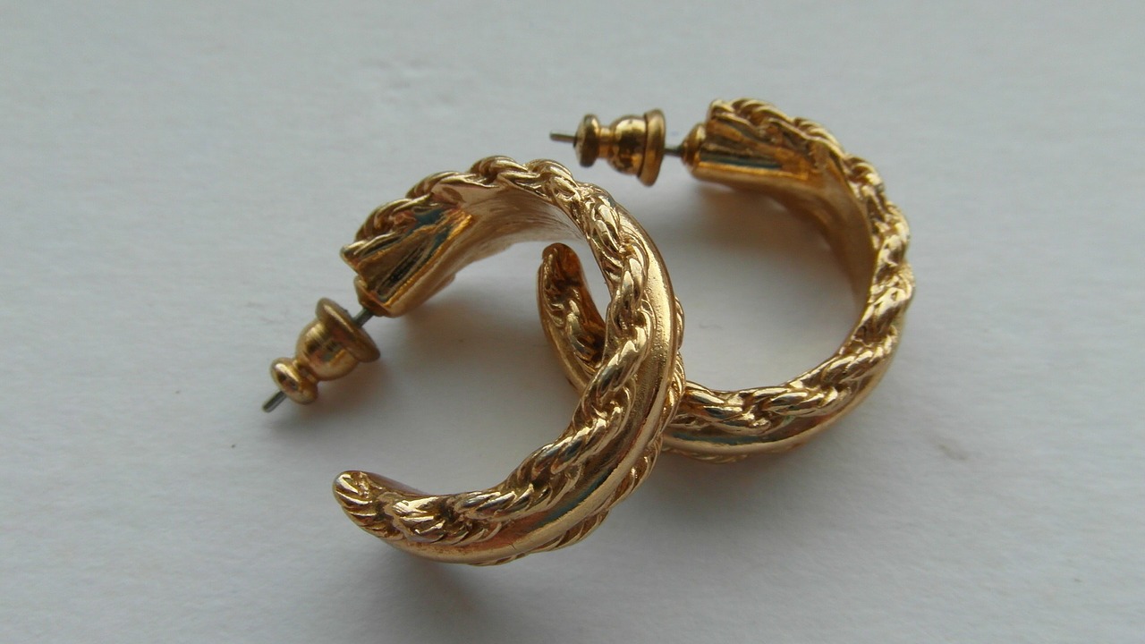 vintage gold earrings vintage gold jewellery earrings free photo