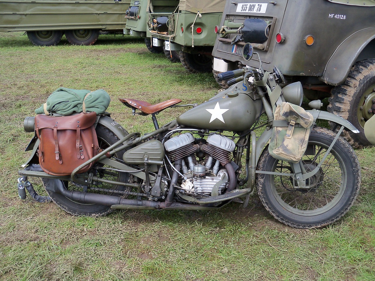 vintage motorcycles second war landing normandy free photo