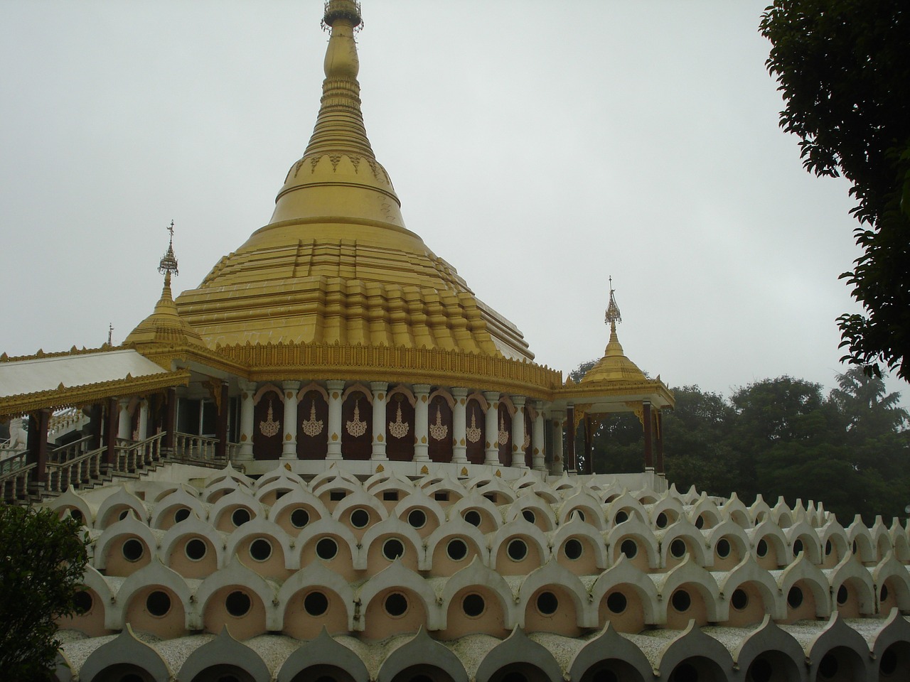 vipassana pagoda ingatpuri free photo