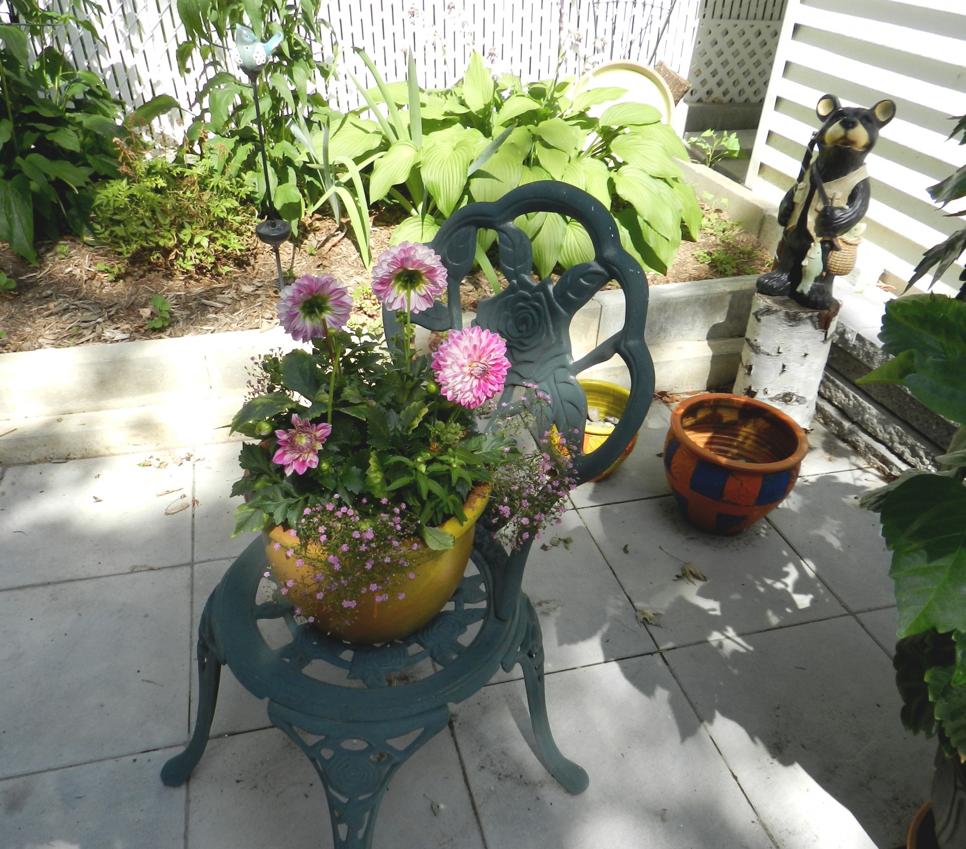 landscaping table flowers free photo