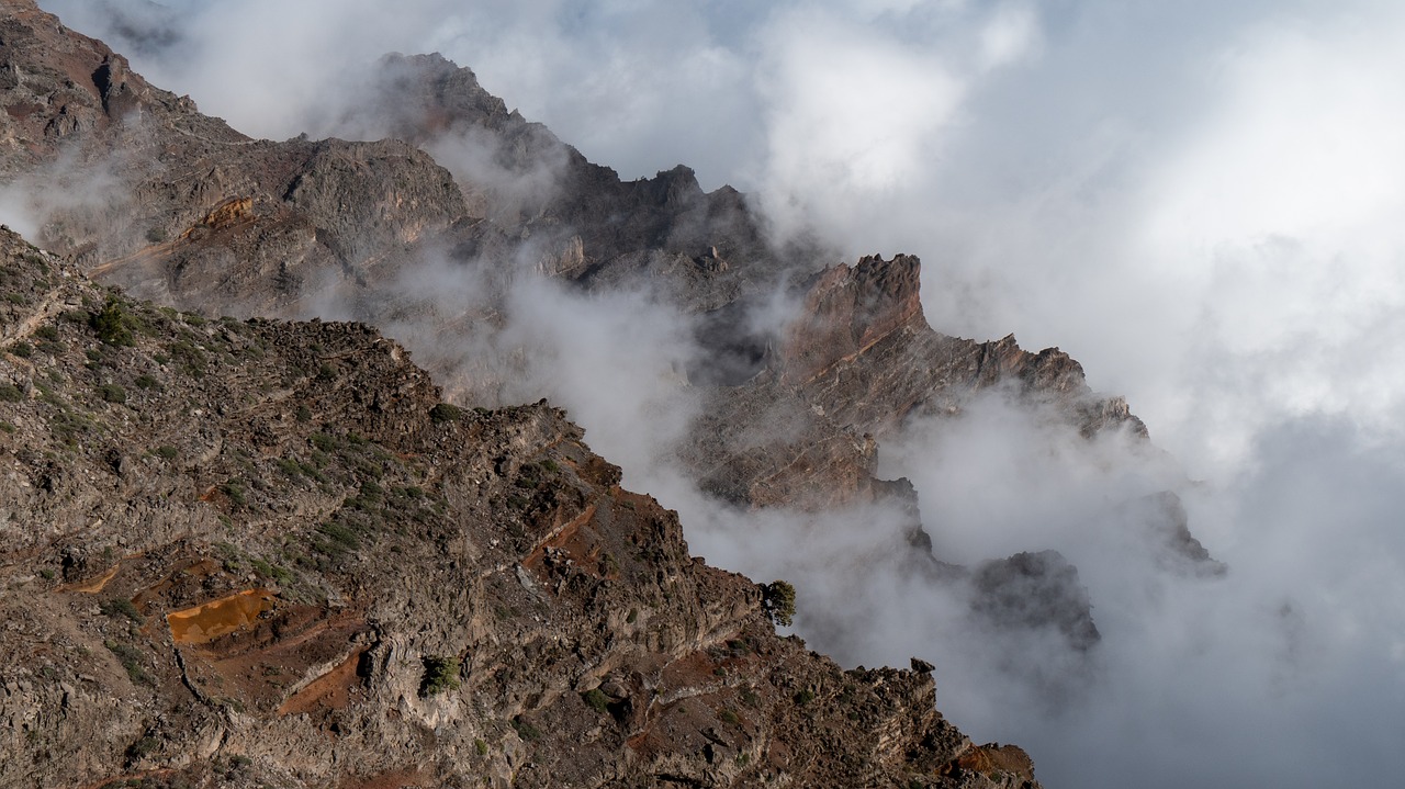 volcanic crater  cloud mood  caldera de taburiente free photo