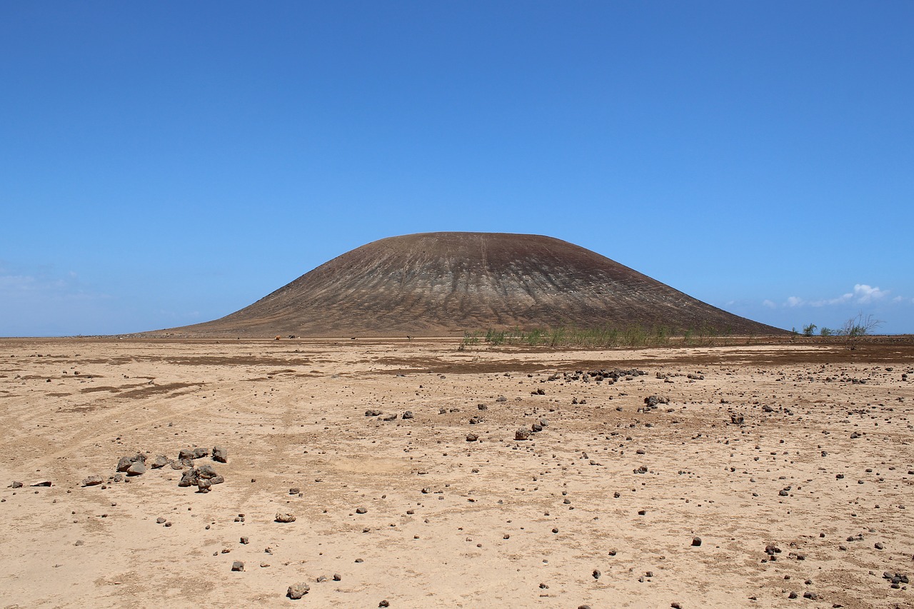 volcano fuerteventura desert free photo