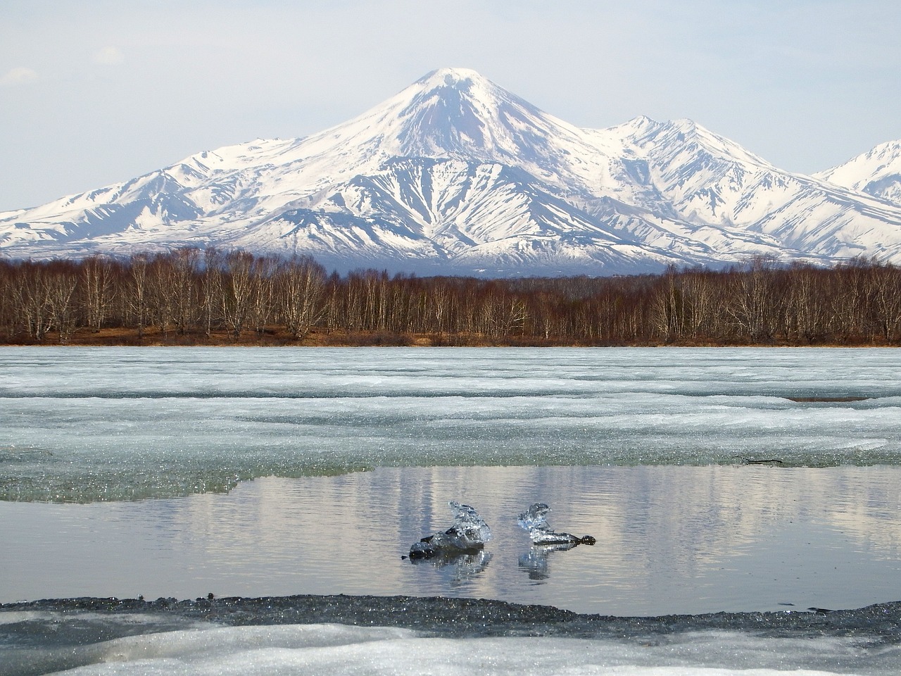 volcano lake reflection free photo