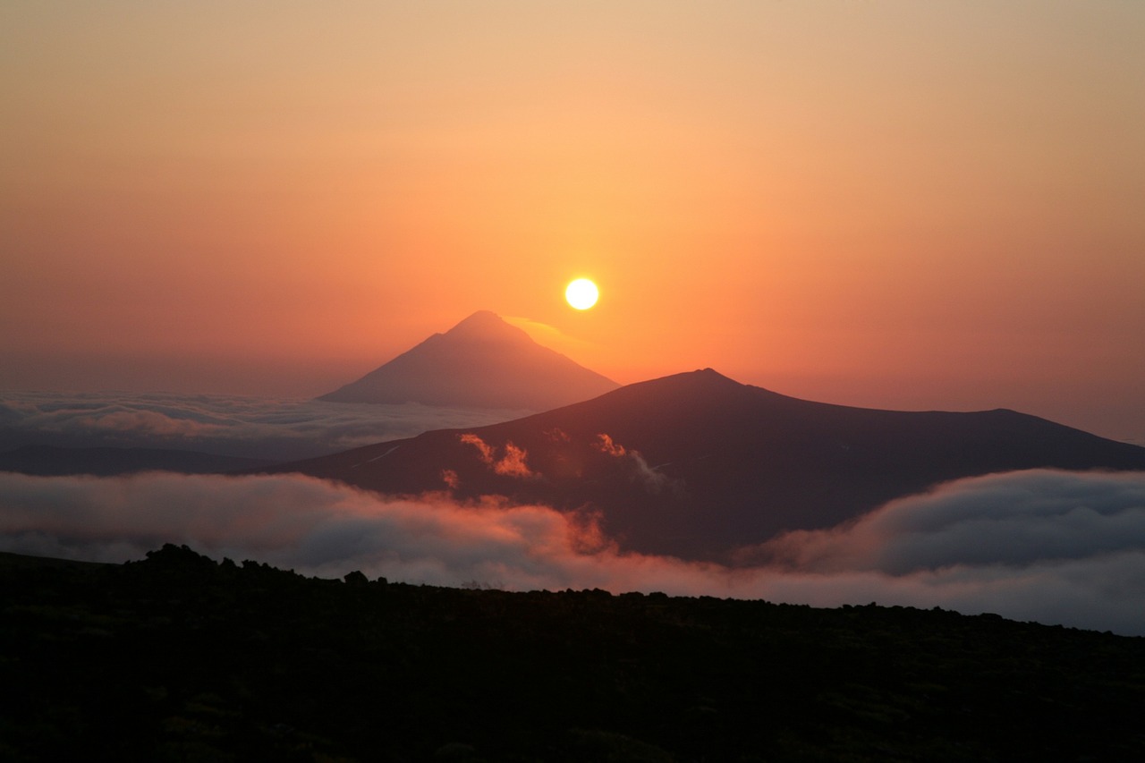 volcano sunset evening free photo