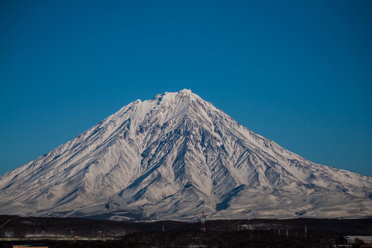 volcano  kamchatka  nature free photo
