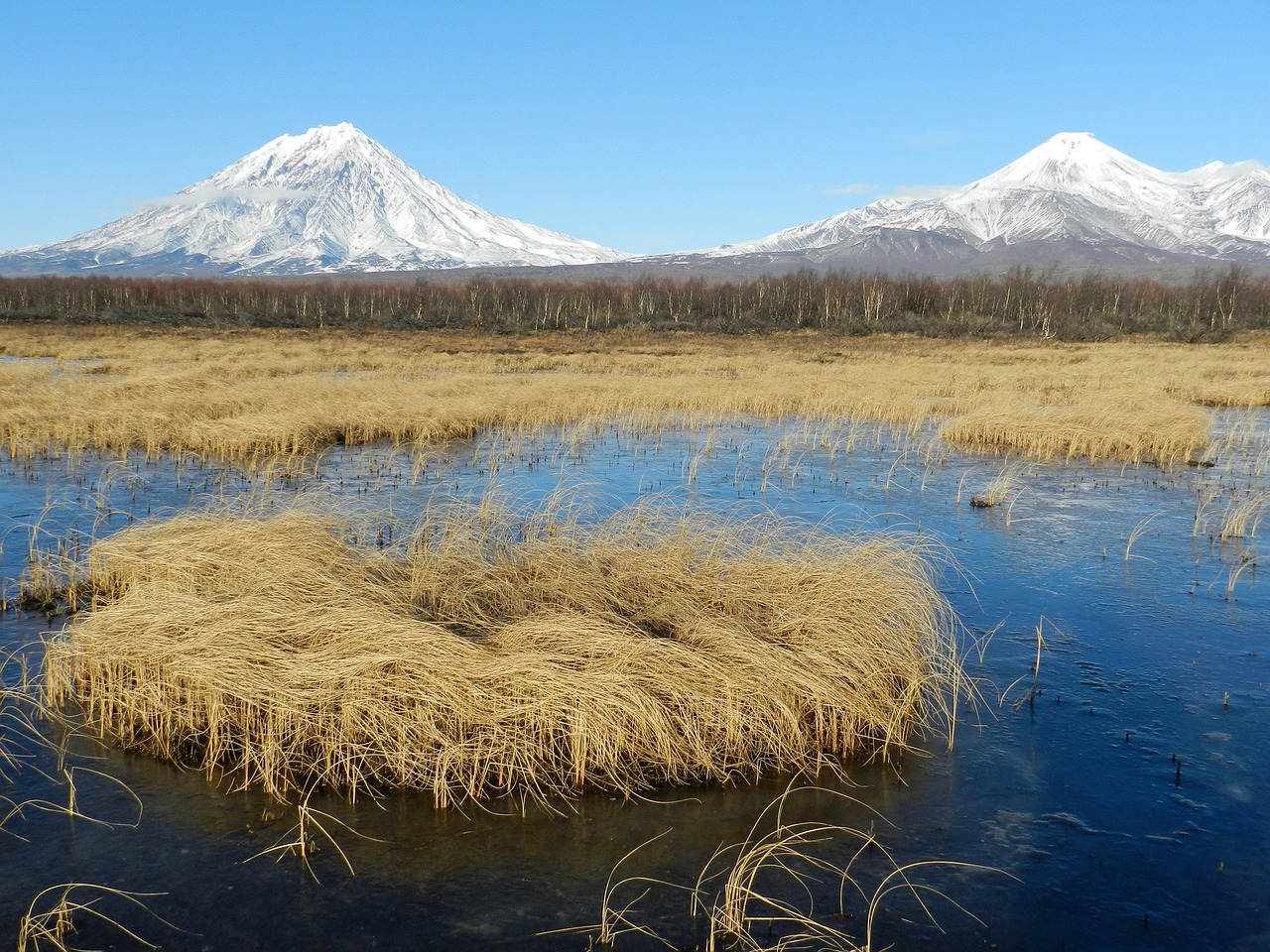 volcanoes snowy mountains vertices free photo