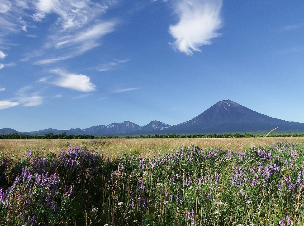 volcanoes snowy mountains vertices free photo