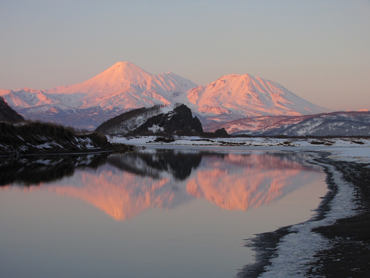 volcanoes snowy mountains vertices free photo