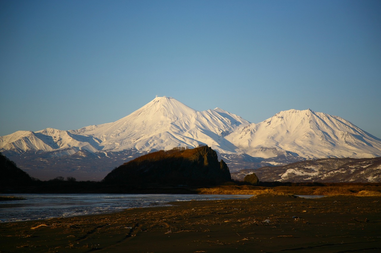 volcanoes mountains winter free photo