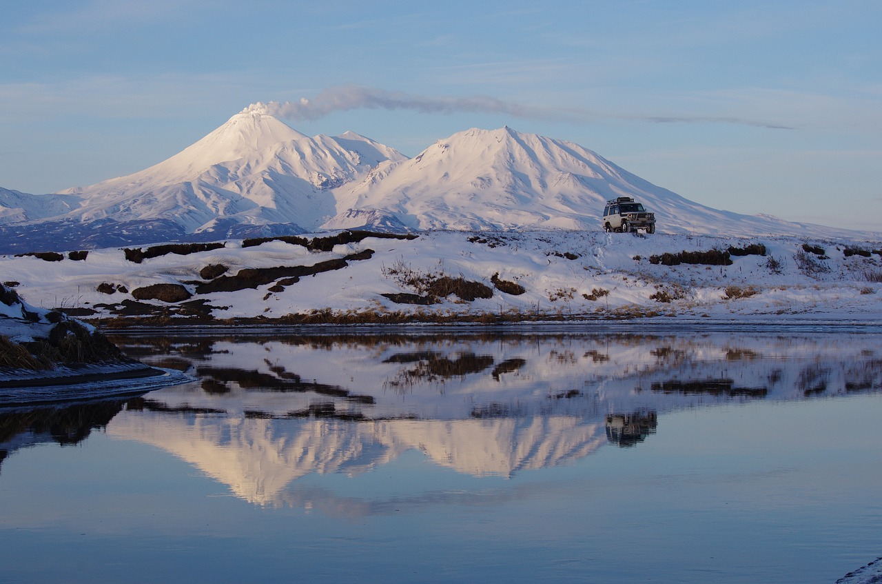 volcanoes snowy mountains vertices free photo