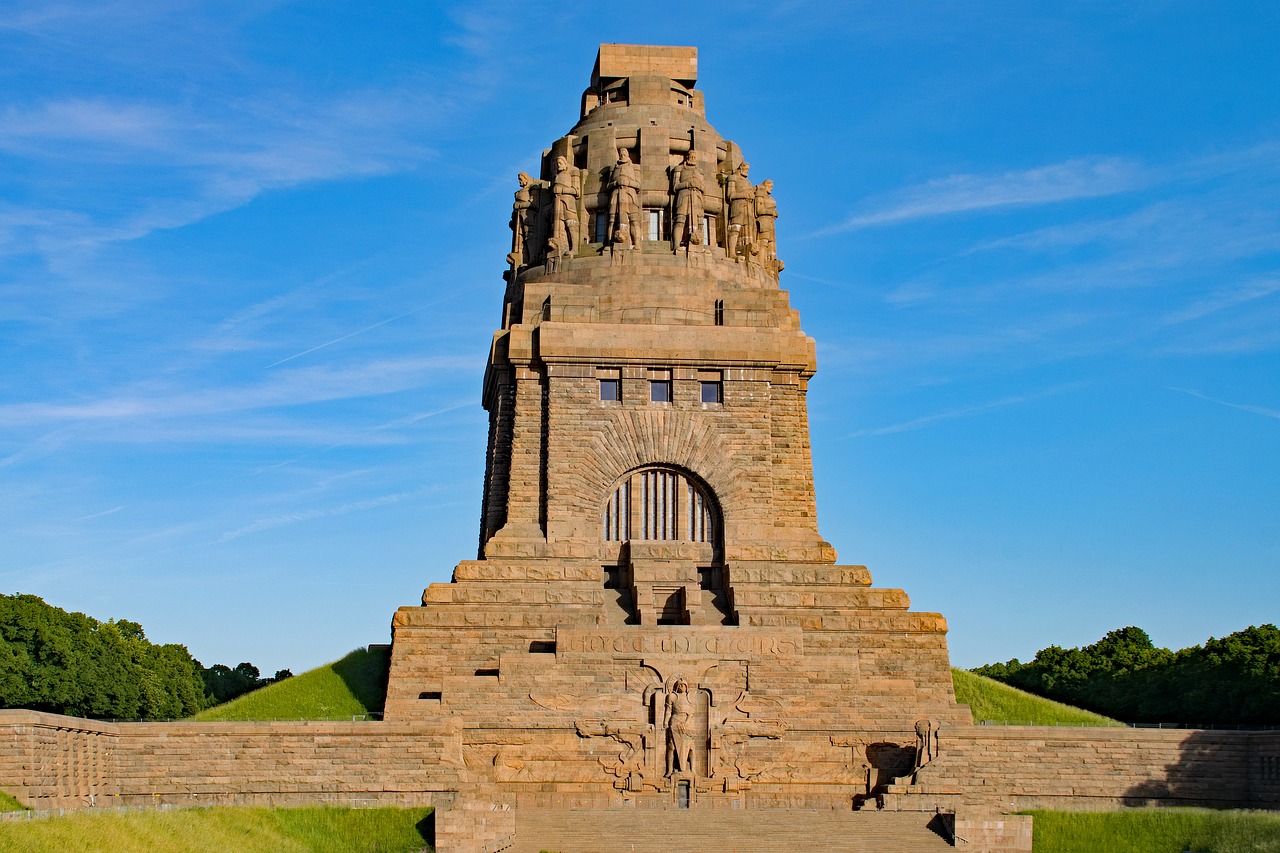 völkerschlachtdenkmal leipzig saxony free photo