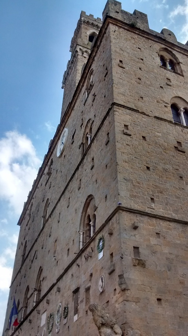 volterra tuscany palazzo free photo