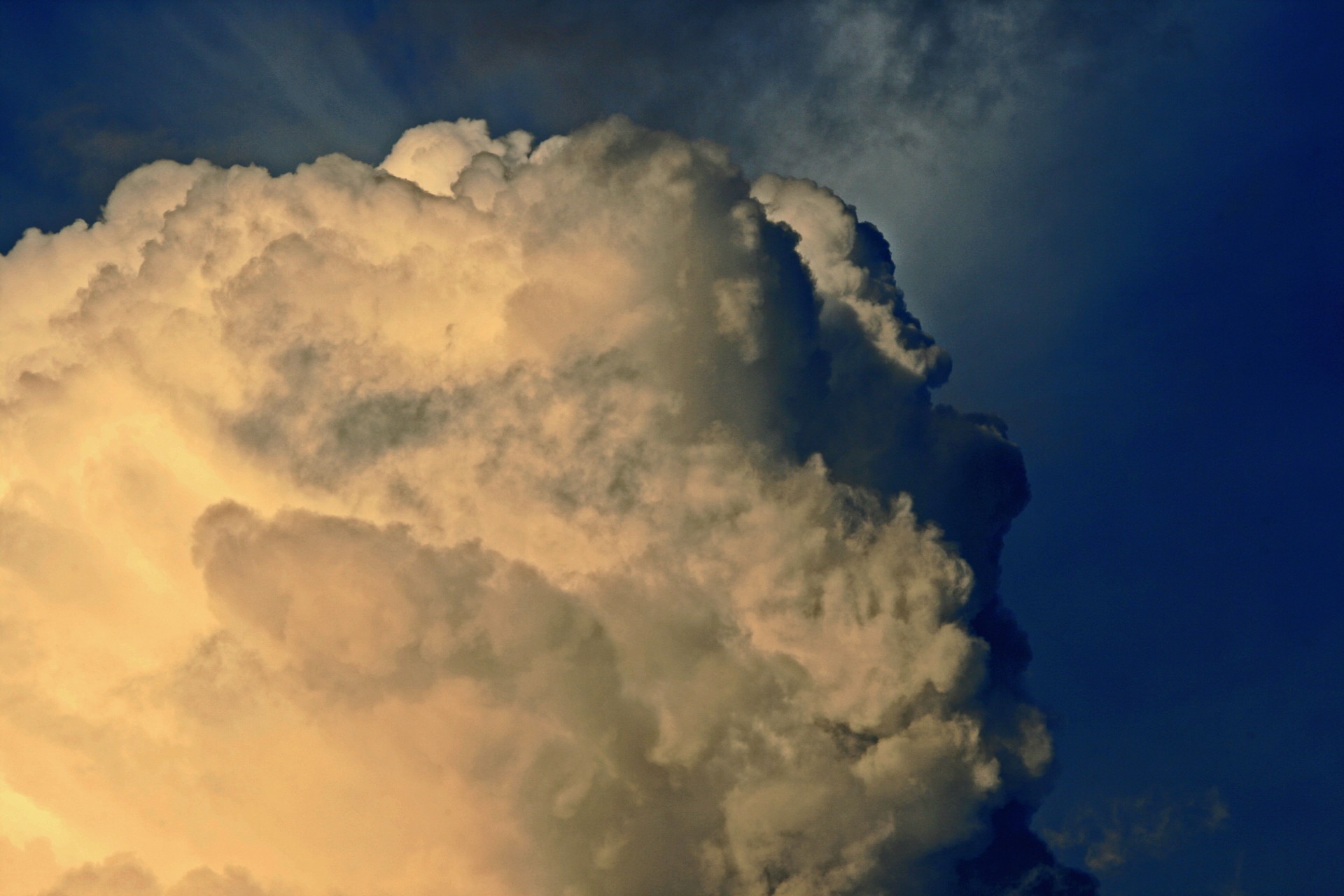cloud cumulus voluminous free photo