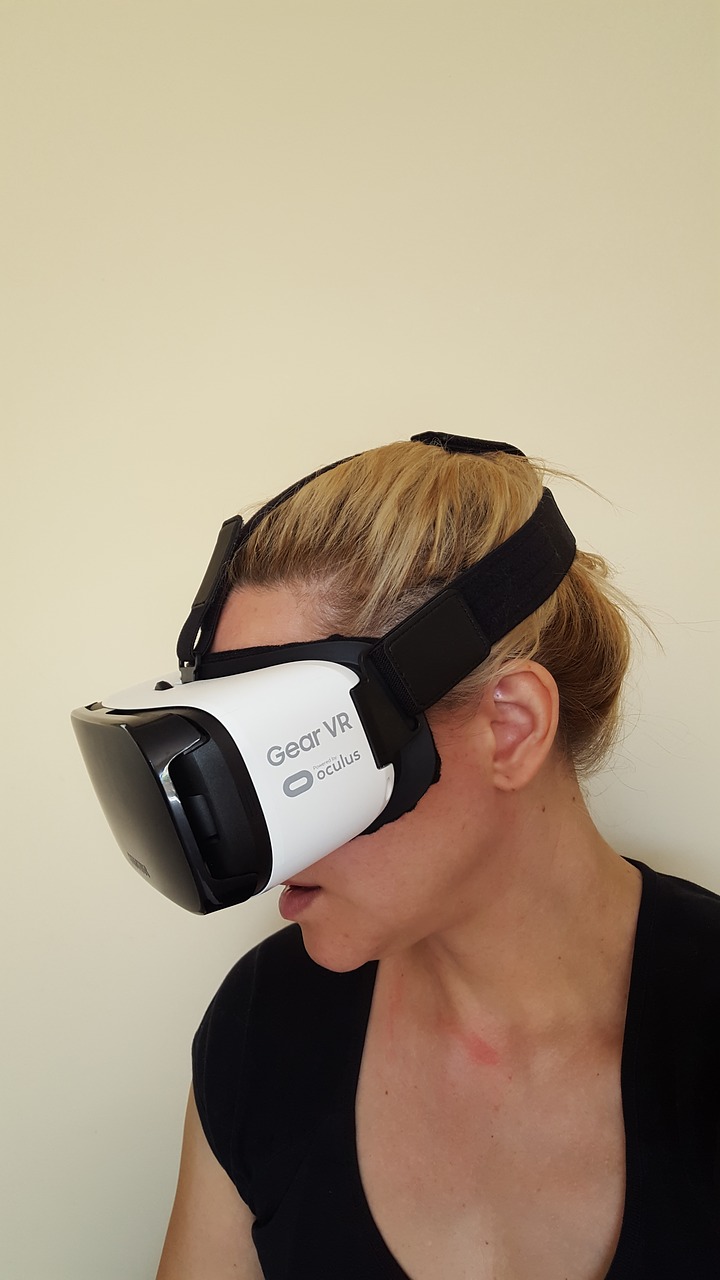 vr virtual reality headset free photo