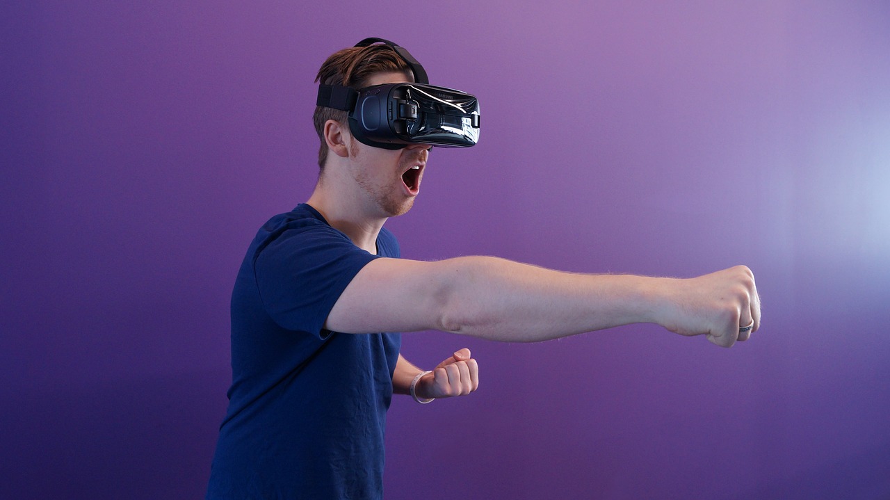 vr  virtual reality  man free photo