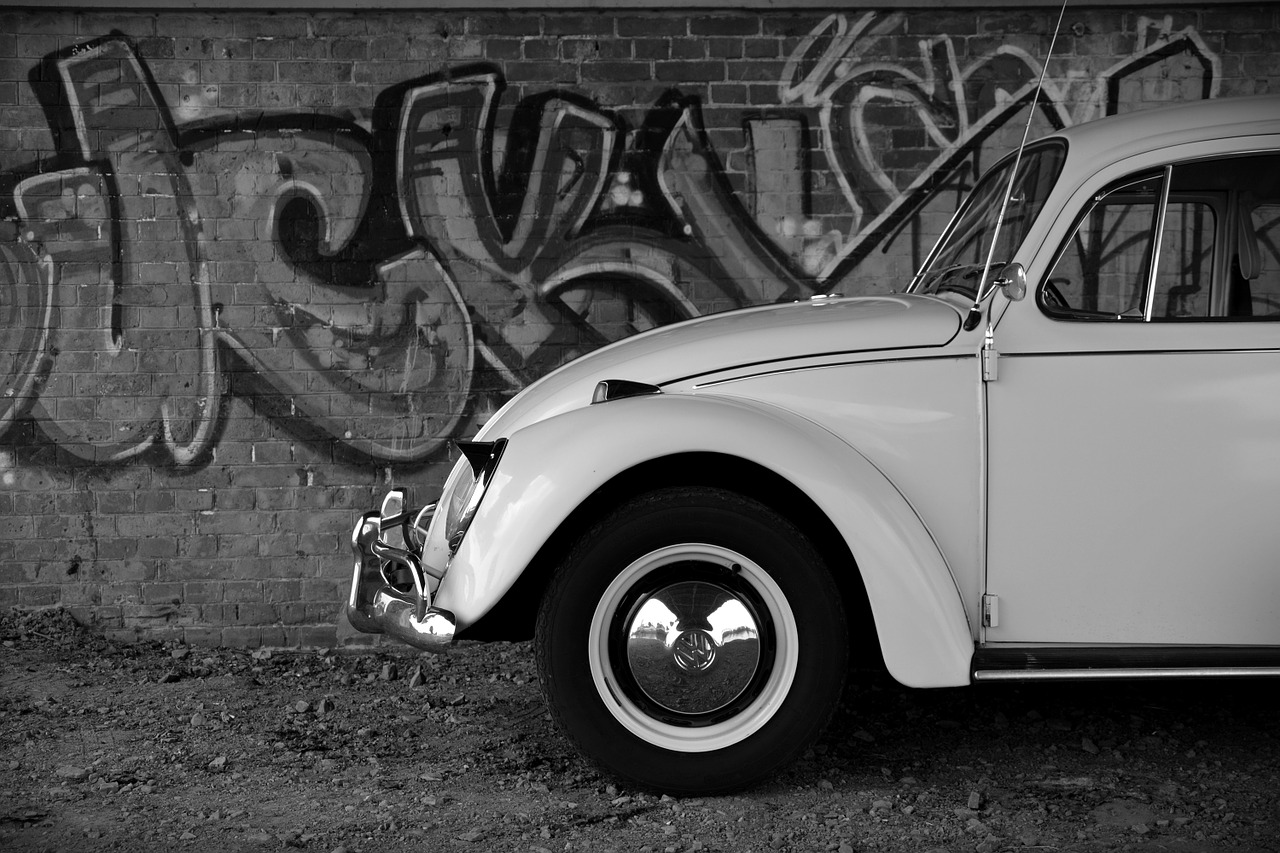 vw beetle graffiti free photo