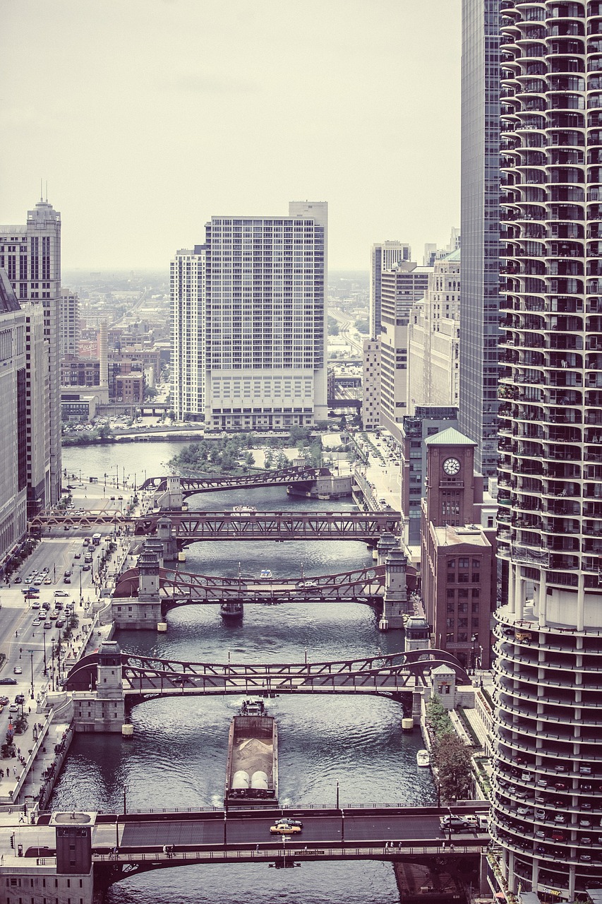 wacker drive chicago downtown free photo